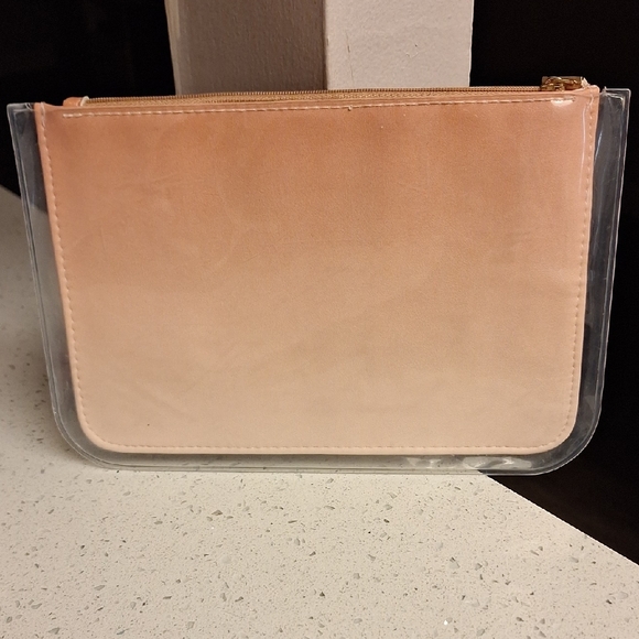 NWOT Burberry Soft Pink Pouch With Gold Zipper. - Picture 3 of 4